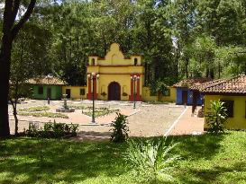 Plaza Colonial